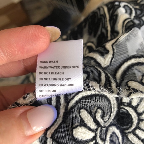 Crochet embroidered detailed Mesh Kimono Black and white Size M Swim Cover Up - Picture 7 of 9